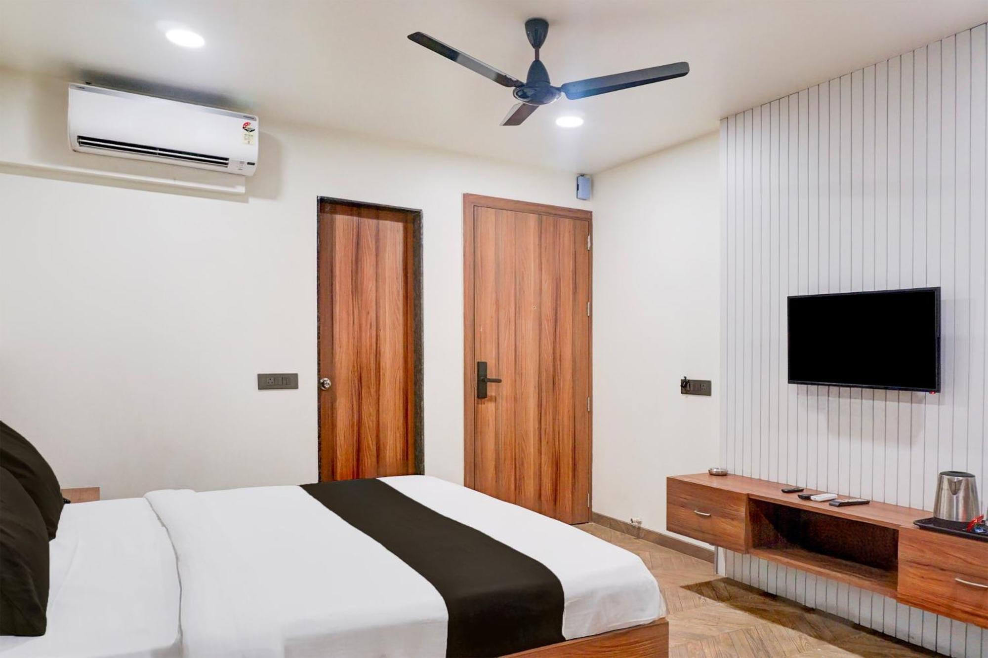 Super Townhouse Oak Viman Nagar Formerly Kuber Inn Kharadi Zewnętrze zdjęcie